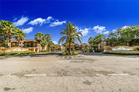 Townhouse in Davenport, Florida 4 bedrooms, 138.61 sq.m. № 1381231 - photo 23