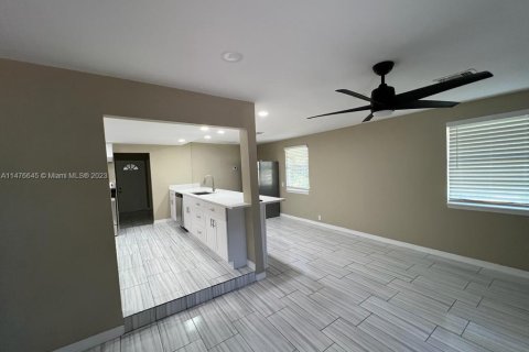 Casa en venta en Moore Haven, Florida, 5 dormitorios, 131.18 m2 № 807445 - foto 11