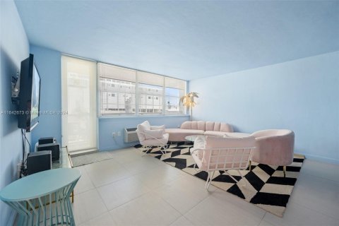 Condominio en venta en Miami Beach, Florida, 1 dormitorio, 68.75 m2 № 1321436 - foto 8