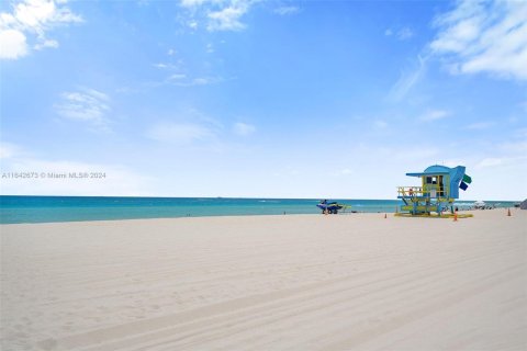 Condominio en venta en Miami Beach, Florida, 1 dormitorio, 68.75 m2 № 1321436 - foto 22