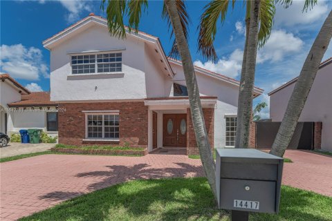 Villa ou maison à vendre à Miami, Floride: 4 chambres, 164.34 m2 № 1321484 - photo 6