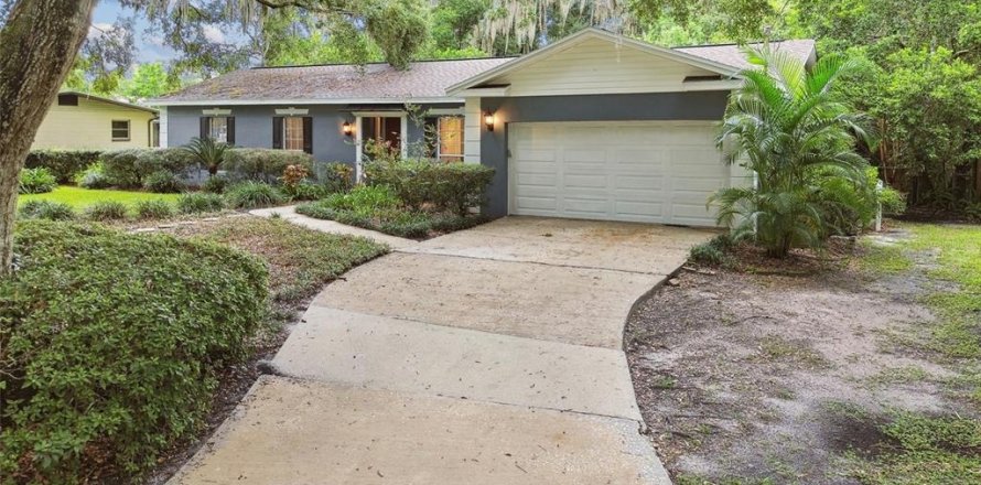 House in Tampa, Florida 3 bedrooms, 192.77 sq.m. № 1349883