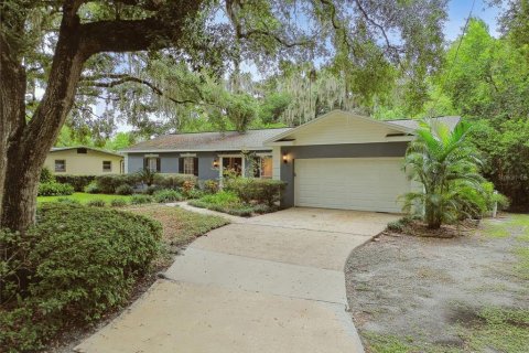 House in Tampa, Florida 3 bedrooms, 192.77 sq.m. № 1349883 - photo 24