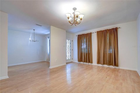 Casa en venta en Tampa, Florida, 3 dormitorios, 117.71 m2 № 1347300 - foto 4