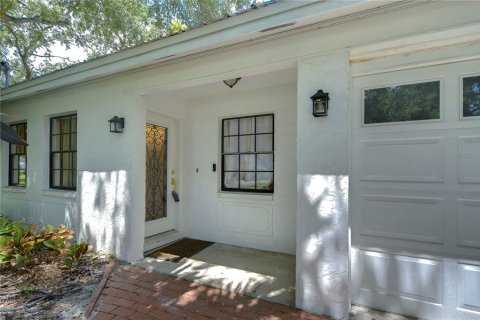 House in Tampa, Florida 3 bedrooms, 117.71 sq.m. № 1347300 - photo 3