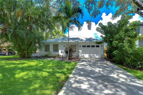 Villa ou maison à vendre à Tampa, Floride: 3 chambres, 117.71 m2 № 1347300 - photo 1