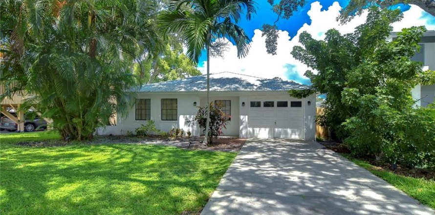 Villa ou maison à Tampa, Floride 3 chambres, 117.71 m2 № 1347300