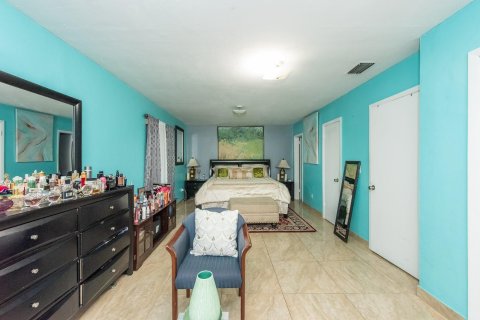 Villa ou maison à vendre à West Park, Floride: 3 chambres, 183.85 m2 № 1004940 - photo 23