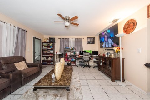 Casa en venta en West Park, Florida, 3 dormitorios, 183.85 m2 № 1004940 - foto 17
