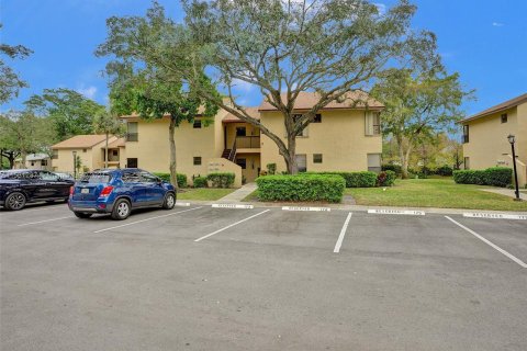 Copropriété à vendre à Coconut Creek, Floride: 3 chambres, 103.59 m2 № 1004464 - photo 30