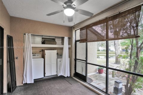 Copropriété à vendre à Coconut Creek, Floride: 3 chambres, 103.59 m2 № 1004464 - photo 9