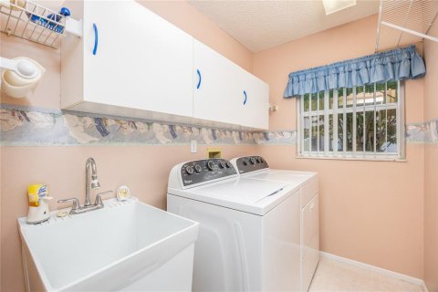 Villa ou maison à vendre à New Port Richey, Floride: 2 chambres, 144.28 m2 № 1343646 - photo 17