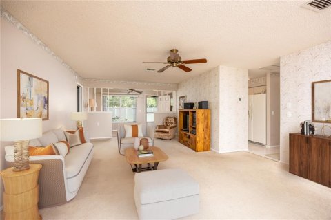 Villa ou maison à vendre à New Port Richey, Floride: 2 chambres, 144.28 m2 № 1343646 - photo 4