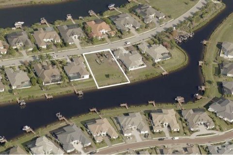 Terreno en venta en Parrish, Florida № 1343682 - foto 1