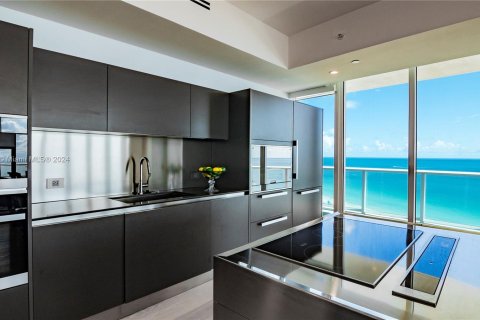 Copropriété à vendre à Miami Beach, Floride: 5 chambres, 406.73 m2 № 944378 - photo 7