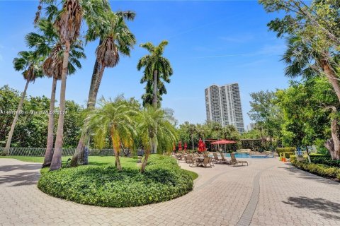 Condominio en venta en Aventura, Florida, 2 dormitorios, 126.44 m2 № 1239161 - foto 19