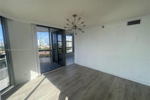 Condominio en venta en Aventura, Florida, 2 dormitorios, 126.44 m2 № 1239161 - foto 7