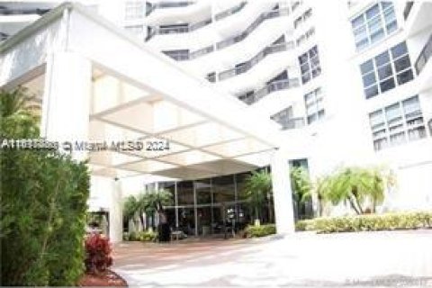 Condominio en venta en Aventura, Florida, 2 dormitorios, 126.44 m2 № 1239161 - foto 1