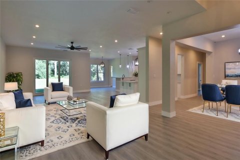 Casa en venta en Wesley Chapel, Florida, 4 dormitorios, 333.89 m2 № 1398886 - foto 3