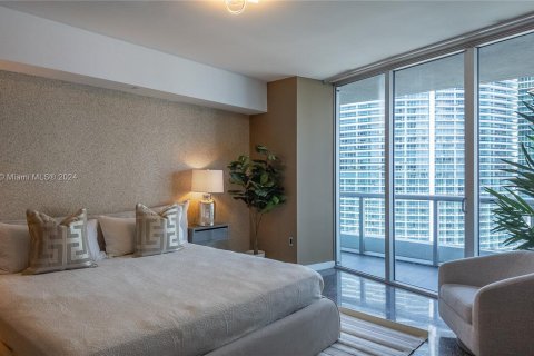 Condo in Miami, Florida, 1 bedroom  № 1358452 - photo 11