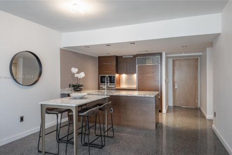 Condo in Miami, Florida, 1 bedroom  № 1358452 - photo 4