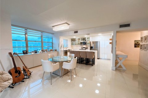 Condo in Aventura, Florida, 2 bedrooms  № 1216551 - photo 7