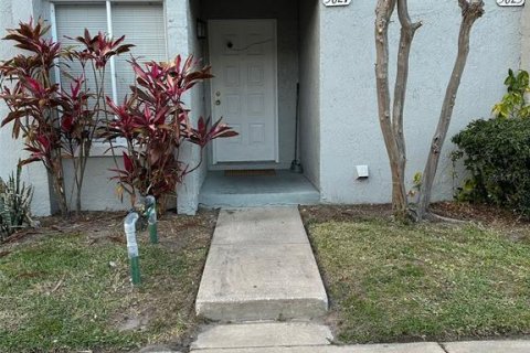 Condominio en venta en Orlando, Florida, 2 dormitorios, 88.07 m2 № 1111162 - foto 1