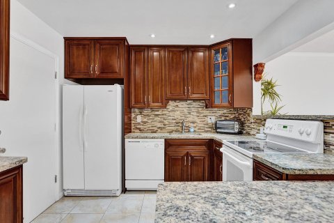 Condominio en venta en Lauderhill, Florida, 1 dormitorio, 88.63 m2 № 711342 - foto 20