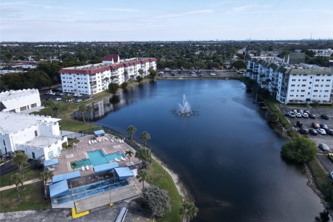 Condominio en venta en Lauderhill, Florida, 1 dormitorio, 88.63 m2 № 711342 - foto 8