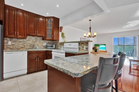 Condominio en venta en Lauderhill, Florida, 1 dormitorio, 88.63 m2 № 711342 - foto 19