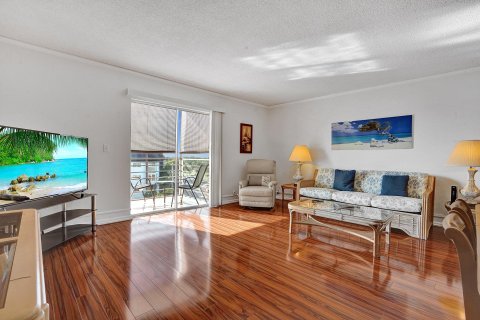 Condominio en venta en Lauderhill, Florida, 1 dormitorio, 88.63 m2 № 711342 - foto 9