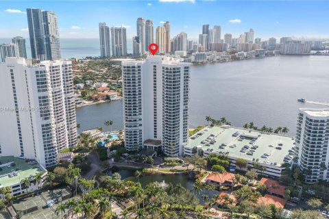 Copropriété à vendre à Aventura, Floride: 2 chambres, 109.72 m2 № 1181187 - photo 5