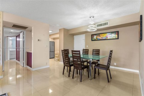 Copropriété à vendre à Aventura, Floride: 2 chambres, 109.72 m2 № 1181187 - photo 9