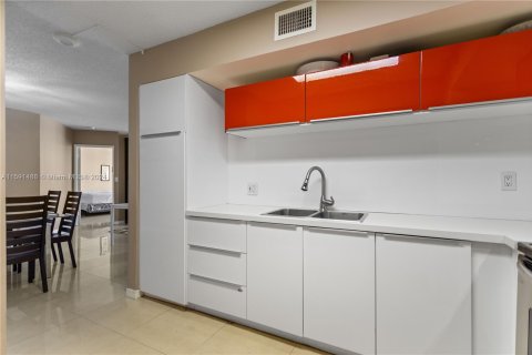 Condominio en venta en Aventura, Florida, 2 dormitorios, 109.72 m2 № 1181187 - foto 12