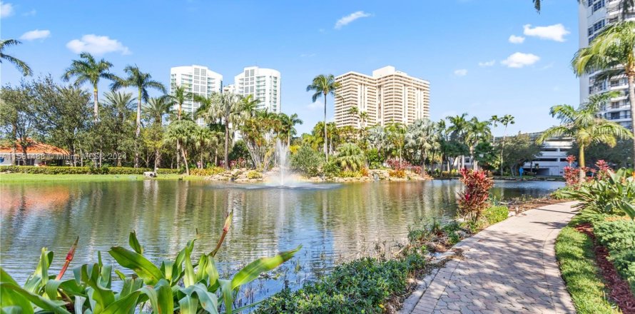 Condo in Aventura, Florida, 2 bedrooms  № 1181187