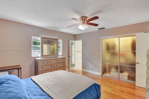 Casa en venta en Biscayne Park, Florida, 4 dormitorios, 262.36 m2 № 839396 - foto 25