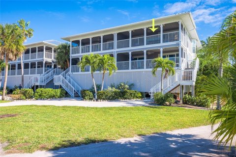 Condo in Placida, Florida, 2 bedrooms  № 1013187 - photo 24