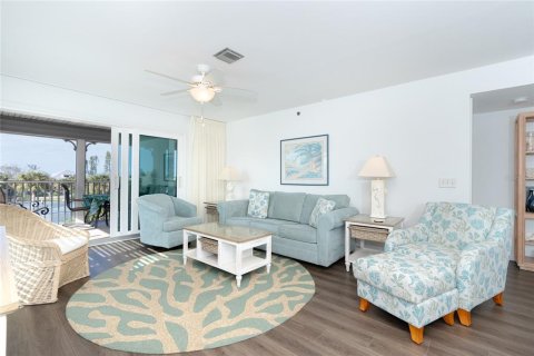 Condo in Placida, Florida, 2 bedrooms  № 1013187 - photo 7