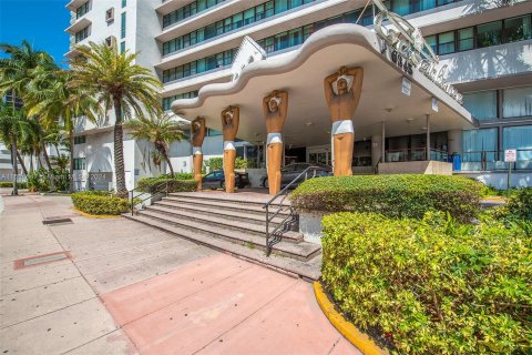 Copropriété à vendre à Miami Beach, Floride: 39.95 m2 № 949513 - photo 2