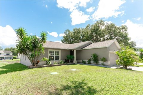 House in Lakeland, Florida 3 bedrooms, 128.76 sq.m. № 1347202 - photo 2