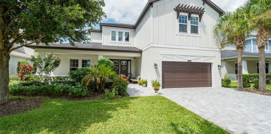 Casa en CONNERTON

 en Land O' Lakes, Florida 4 dormitorios, 313.82 m2 № 1347351