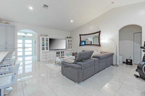 Casa en venta en Miami, Florida, 4 dormitorios, 247.86 m2 № 1384126 - foto 7