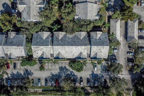 Copropriété à vendre à Pembroke Pines, Floride: 2 chambres, 98.29 m2 № 1280959 - photo 5