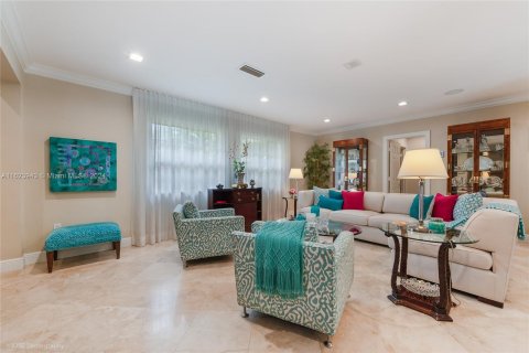 House in Coral Gables, Florida 5 bedrooms, 381.27 sq.m. № 1280963 - photo 5