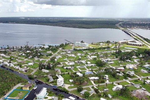 Land in Port Charlotte, Florida № 649590 - photo 3