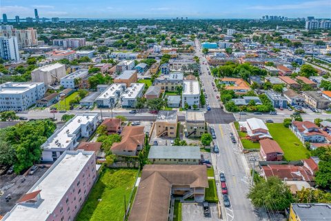 Propiedad comercial en venta en Miami, Florida, 175.59 m2 № 1379026 - foto 21