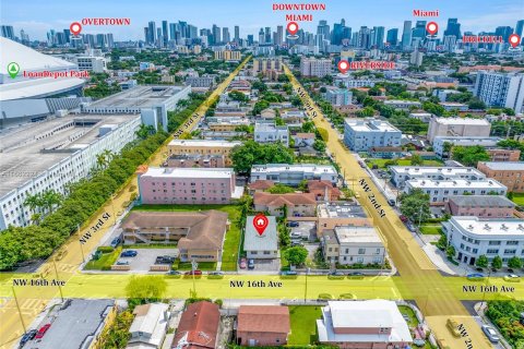 Immobilier commercial à vendre à Miami, Floride: 175.59 m2 № 1379026 - photo 16