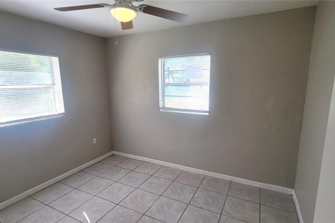 House in Orlando, Florida 3 bedrooms, 111.48 sq.m. № 1353520 - photo 20