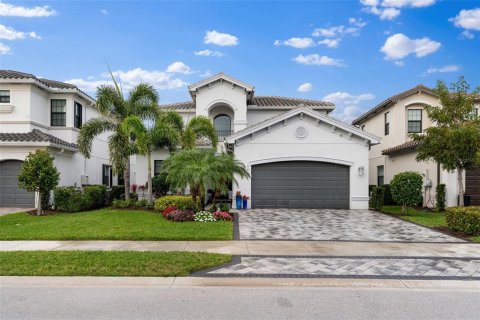 House in Naples, Florida 5 bedrooms, 325.9 sq.m. № 1352373 - photo 1