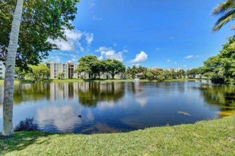 Copropriété à vendre à Delray Beach, Floride: 2 chambres, 107.77 m2 № 1128859 - photo 1